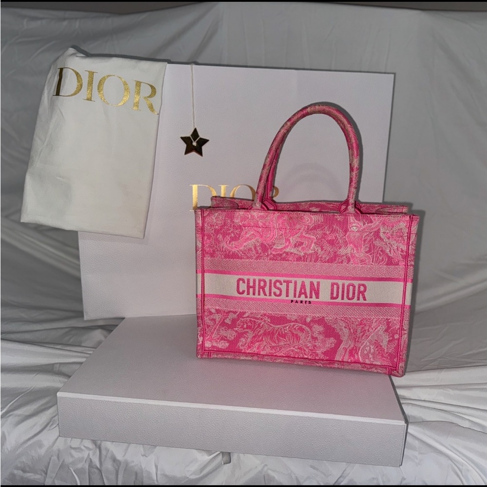 Authentic Dior Book Tote M Canva , Pink